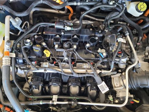 Used 2022 Ford Escape Titanium AWD/4WD image 30
