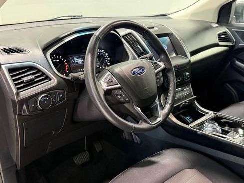 Used 2019 Ford Edge SEL image 9