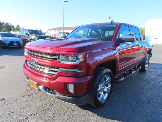 Used 2017 Chevrolet Silverado 1500 LTZ Z71 w/ LTZ Plus Package AWD/4WD image 3
