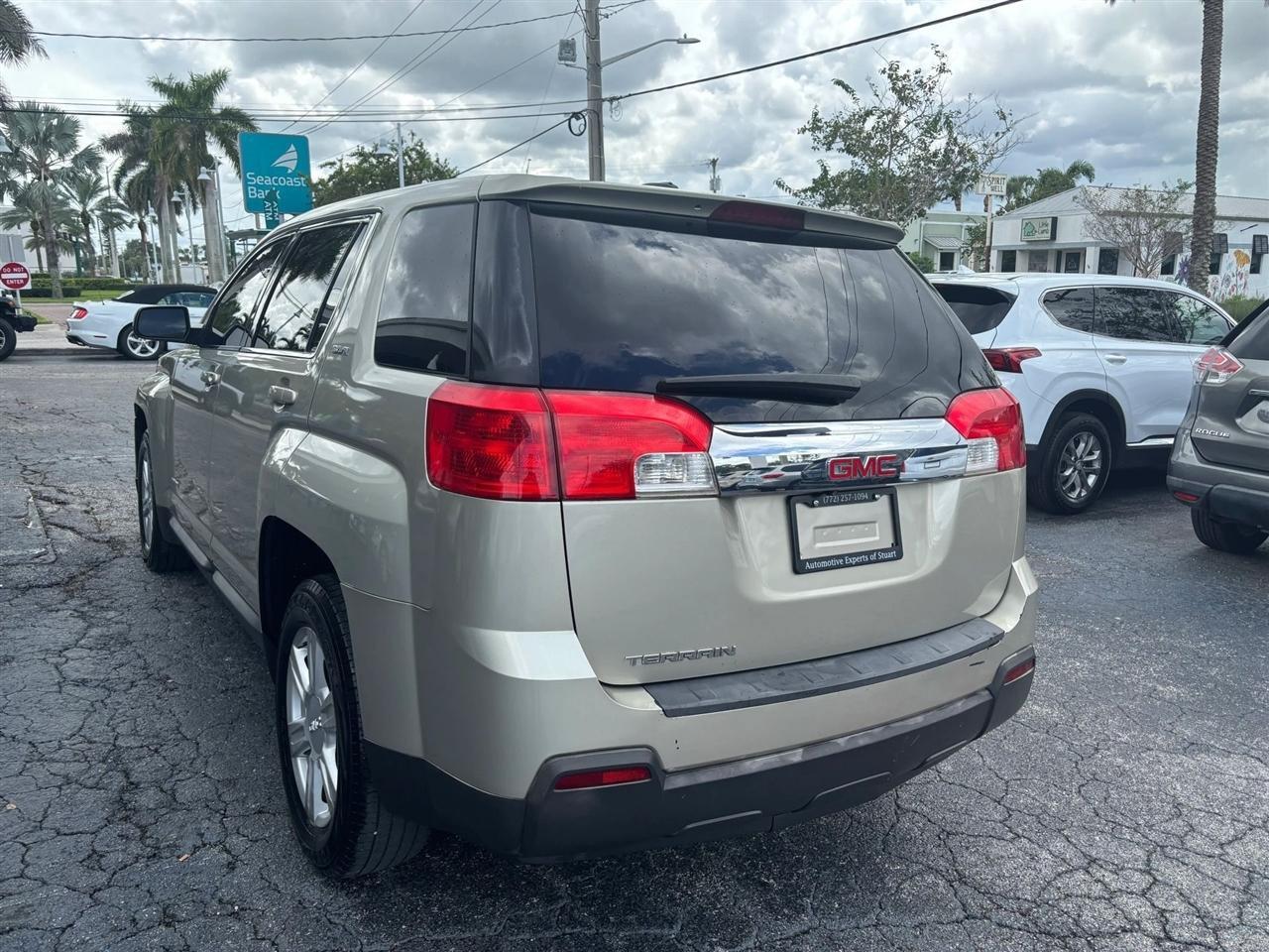 Used 2015 GMC Terrain SLE FWD image 3