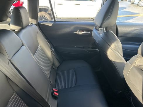 Used 2023 Toyota Corolla Cross XSE image 5