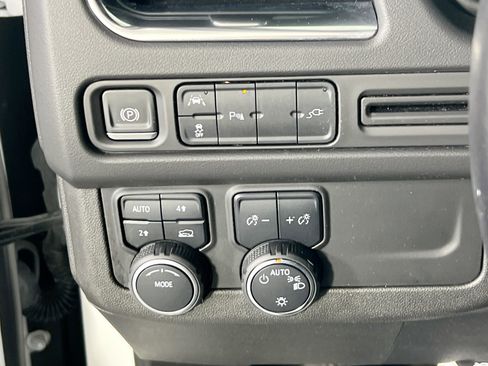 Used 2022 Chevrolet Tahoe LT image 10