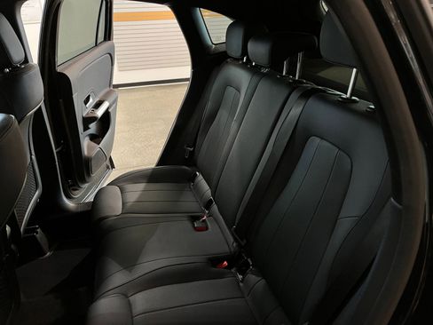 Used 2025 Mercedes-Benz GLA 250 image 40