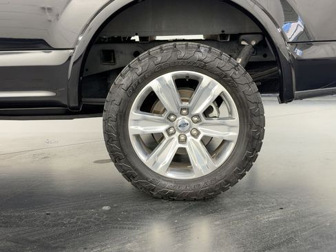 Used 2019 Ford F150 Platinum w/ Equipment Group 701A Luxury image 12