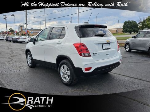 Used 2022 Chevrolet Trax LS w/ Fleet Convenience Package image 7