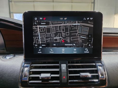 Used 2021 Lincoln Navigator Reserve AWD/4WD image 37