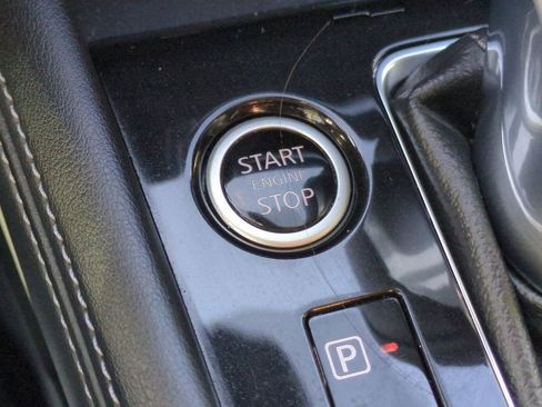 Used 2021 Nissan Kicks SR image 26