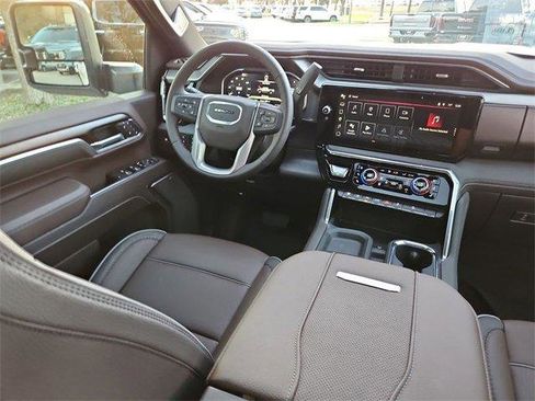 New 2026 GMC Sierra 2500 Denali w/ Denali Reserve Package image 9