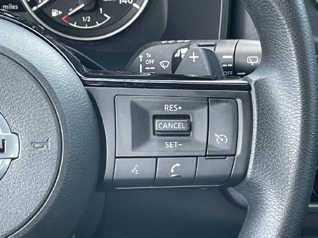 Used 2021 Nissan Rogue S FWD image 13