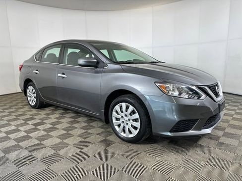 Used 2019 Nissan Sentra S image 2