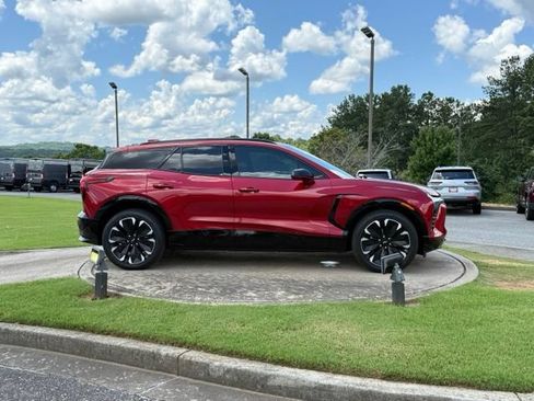 Used 2024 Chevrolet Blazer EV RS AWD/4WD image 8