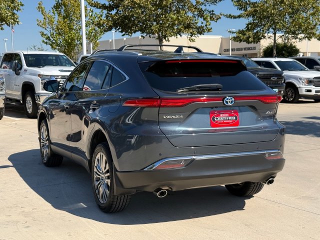 Used 2023 Toyota Venza XLE AWD/4WD image 7