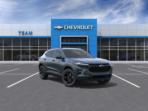 New 2026 Chevrolet Trax LT w/ Driver Confidence Package FWD image 1