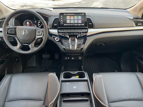 Certified 2025 Honda Odyssey Touring image 27