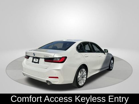 Used 2025 BMW 330i Sedan image 7
