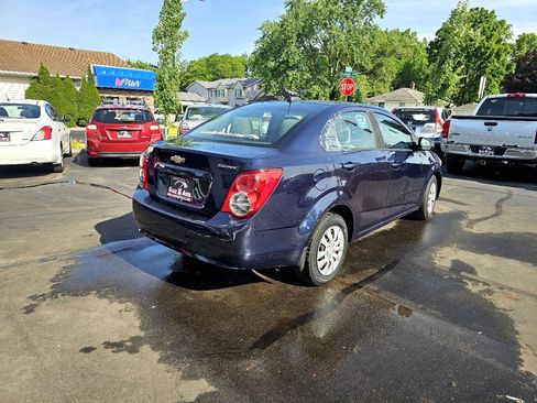 Used 2015 Chevrolet Sonic LS image 10