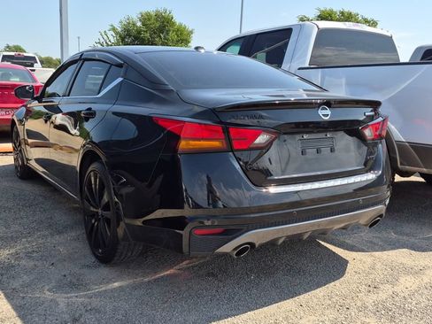 Used 2022 Nissan Altima 2.5 SR w/ Midnight Edition Package AWD/4WD image 5