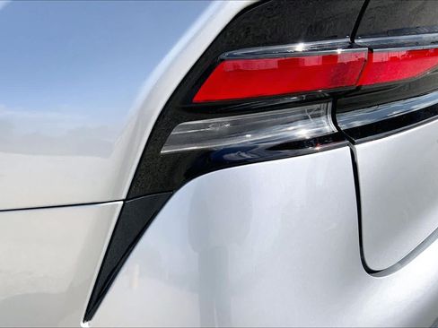 Certified 2024 Toyota Prius Limited w/ Limited Premium Package FWD image 28
