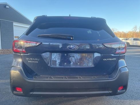 Used 2023 Subaru Outback Premium image 3