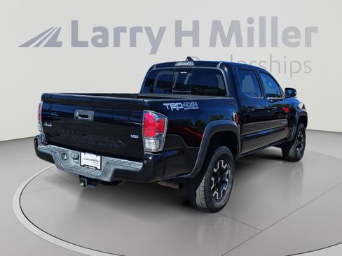 Used 2021 Toyota Tacoma TRD Off-Road w/ Technology Package AWD/4WD image 5
