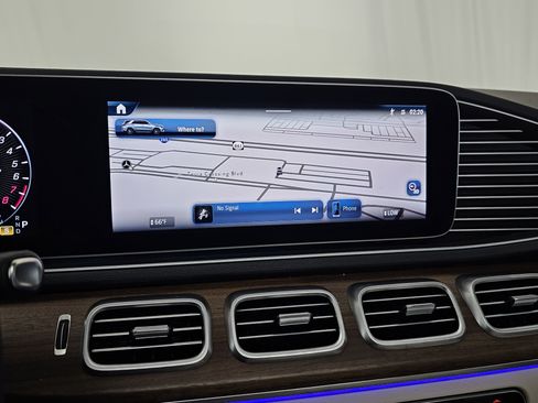 Used 2025 Mercedes-Benz GLE 450e 4MATIC image 37