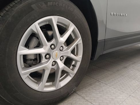 Used 2024 Chevrolet Equinox LS FWD image 31