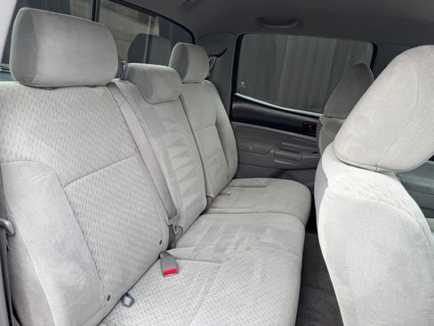 Used 2010 Toyota Tacoma 4x4 Double Cab V6 image 26