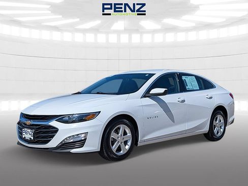 Used 2024 Chevrolet Malibu LT FWD image 3