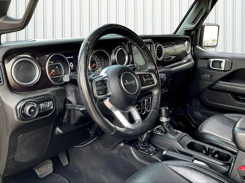 Used 2019 Jeep Wrangler Unlimited Sahara w/ Dual Top Group image 17