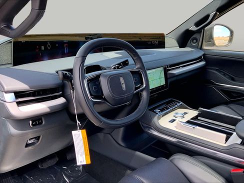 New 2026 Lincoln Navigator L Reserve w/ Jet Appearance Package AWD/4WD image 8