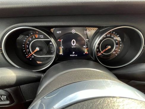 Used 2021 Jeep Gladiator Overland AWD/4WD image 13