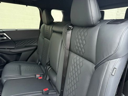New 2025 Mitsubishi Outlander SEL Black Edition image 26