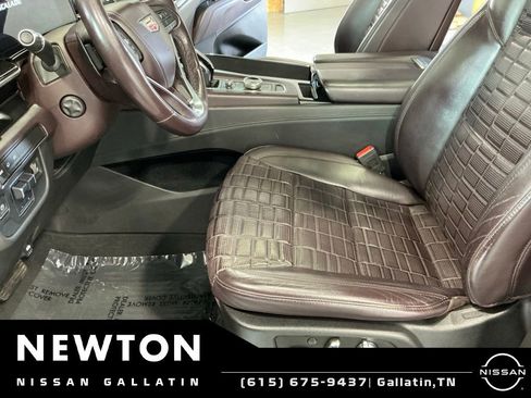 Used 2021 Cadillac Escalade ESV Sport Platinum RWD image 17