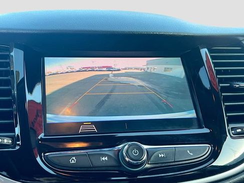 Used 2022 Chevrolet Trax LT w/ Driver Confidence Package image 13