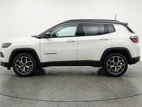 Used 2025 Jeep Compass Limited image 5