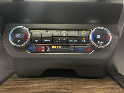 Used 2021 Ford Expedition Platinum image 26