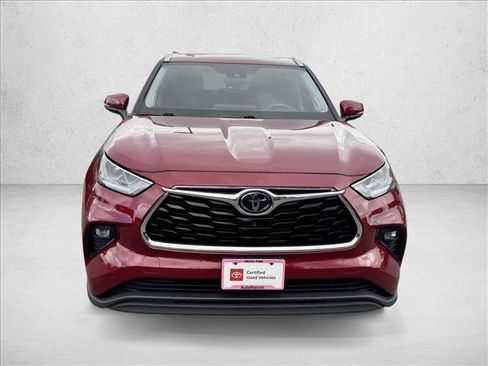 Certified 2020 Toyota Highlander Limited AWD/4WD image 2