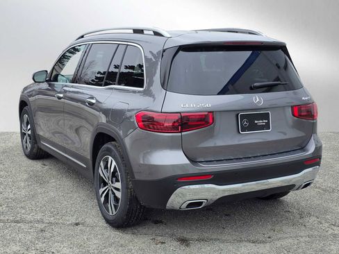New 2026 Mercedes-Benz GLB 250 4MATIC image 5