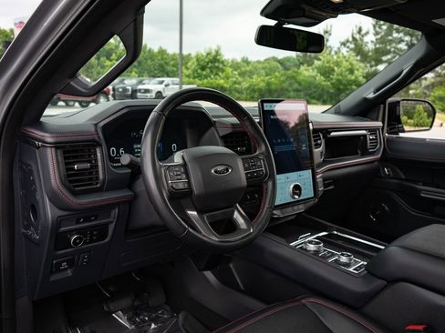 Used 2023 Ford Expedition Limited AWD/4WD image 13