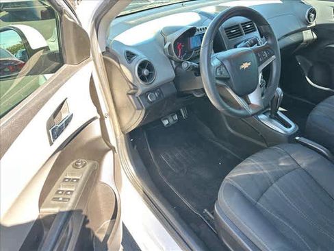 Used 2013 Chevrolet Sonic LT FWD image 9