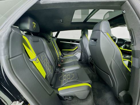 Used 2025 Lamborghini Urus SE image 27