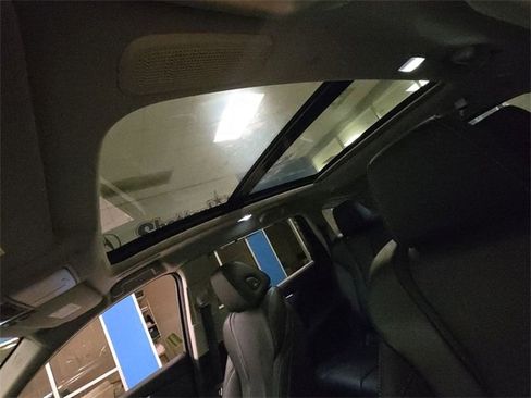 Certified 2025 Acura MDX w/ Technology Package image 22