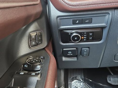 Certified 2024 Ford Expedition Max Limited image 24