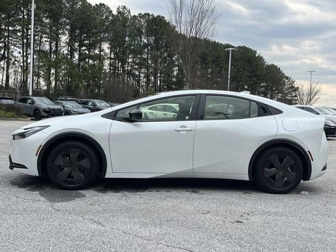 Used 2024 Toyota Prius LE image 18