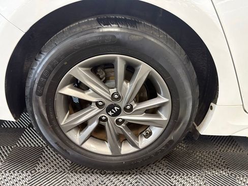 Used 2020 Kia Optima LX FWD image 16