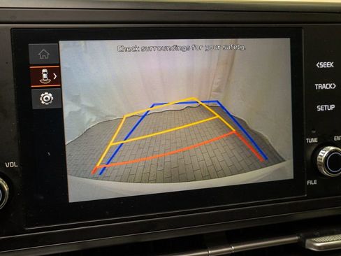 Certified 2024 Kia Carnival LX image 12