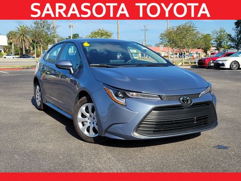 Used 2026 Toyota Corolla LE FWD image 1