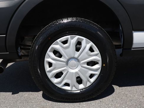 Used 2024 Ford Transit 350 XLT RWD image 9