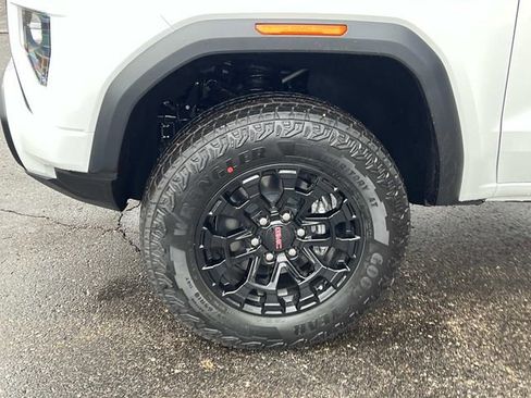 New 2026 GMC Canyon Elevation w/ Convenience Package image 10
