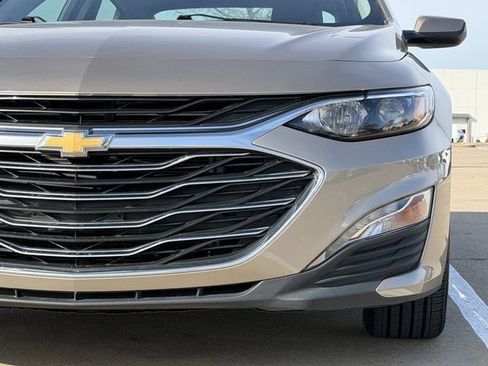 Used 2024 Chevrolet Malibu LT image 9